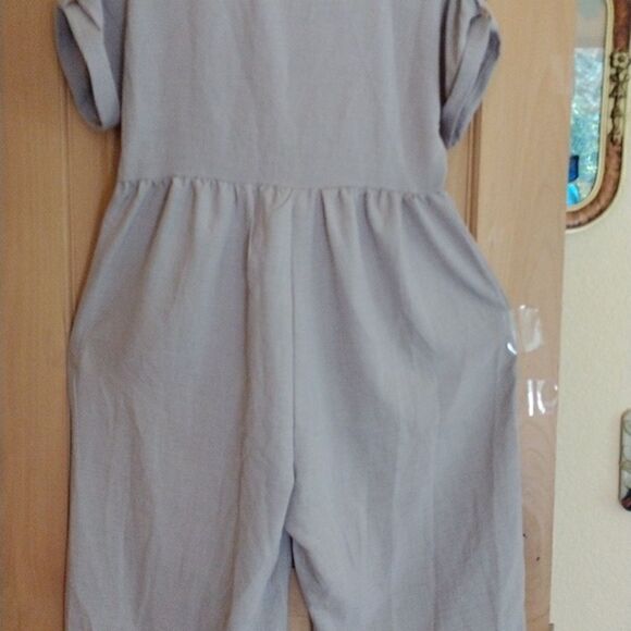 Jumpsuit in Light Taupe - Picture 9 of 14